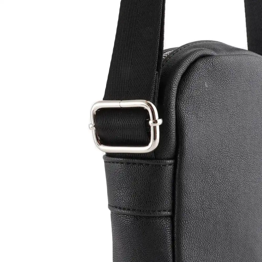 Pochette homme Kaporal Deniz Noir - ZESHOES Pochette homme Kaporal Deniz Noir - ZESHOES