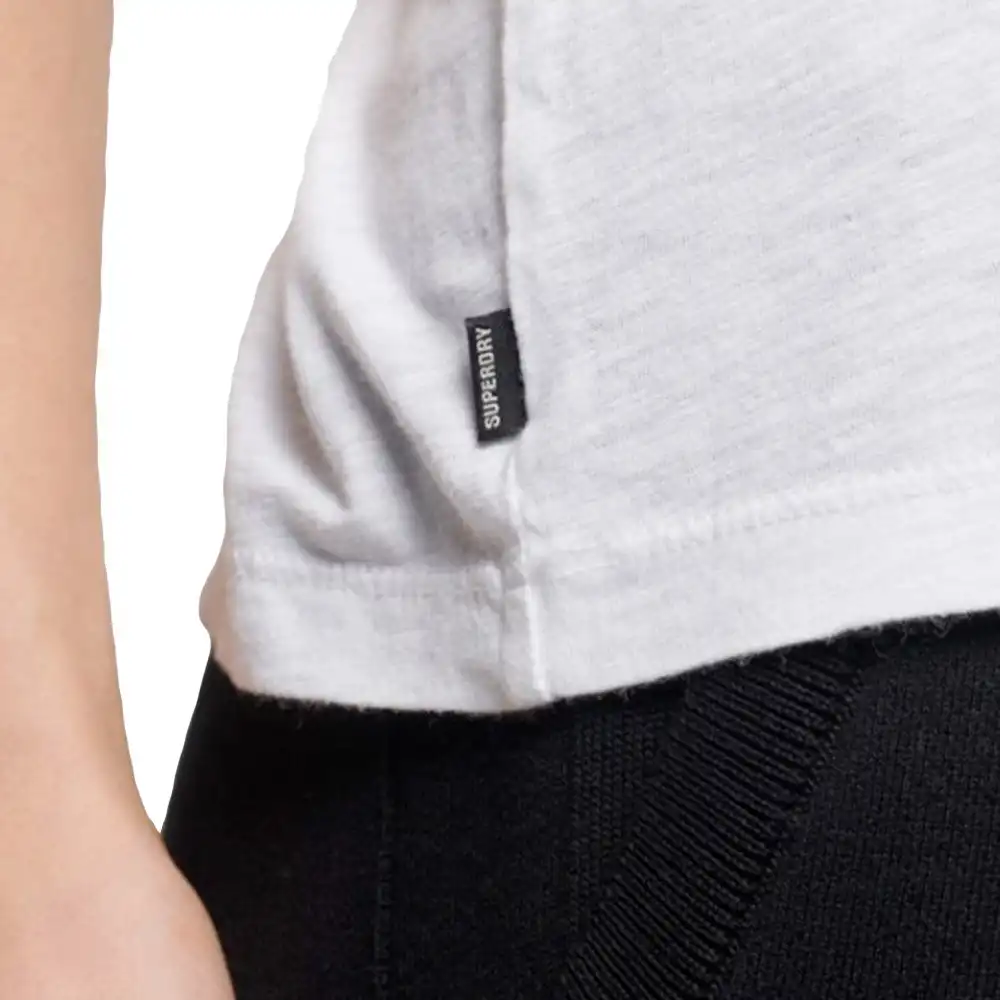 Tee shirt manche courte femme Superdry Col v et poche studio Blanc - ZESHOES Tee shirt manche courte femme Superdry Col v et poche studio Blanc - ZESHOES