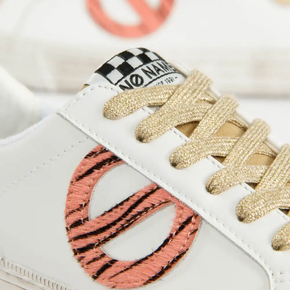 Strike side NO NAME - 5 Strike side NO NAME - 5