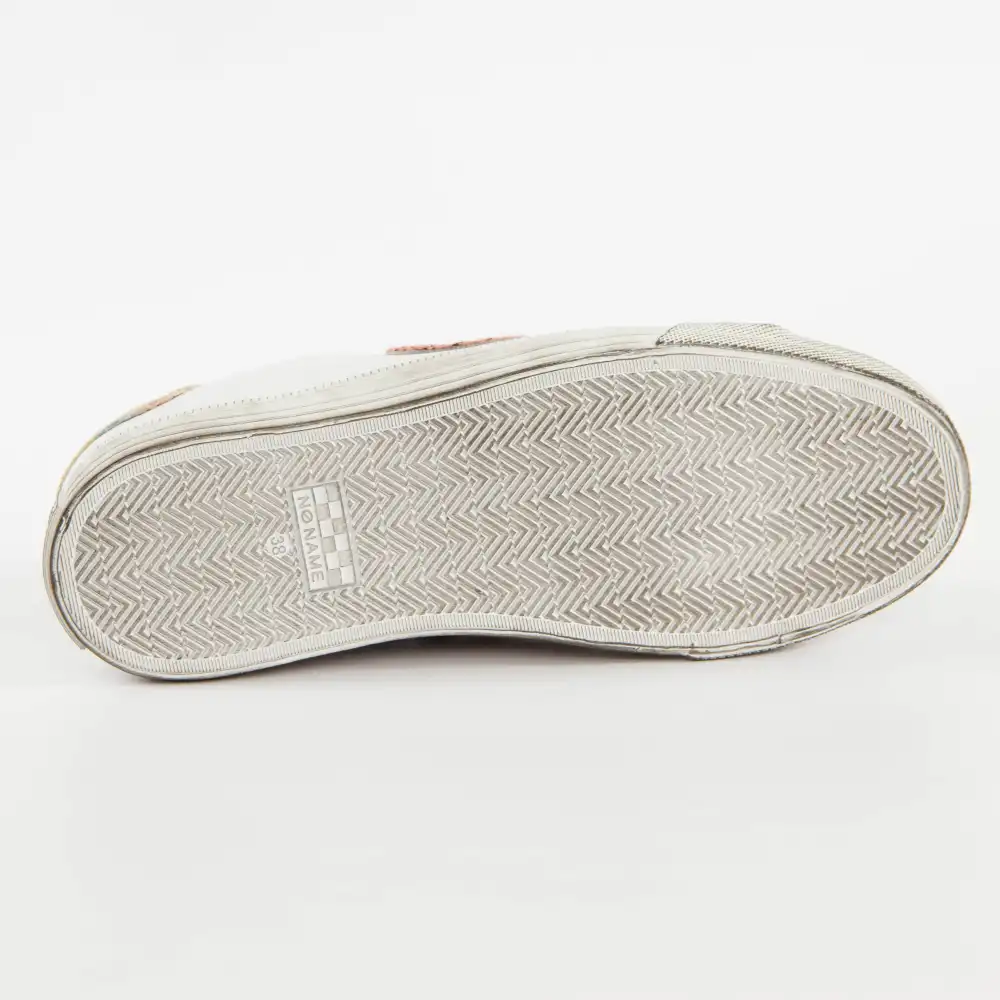 Strike side NO NAME - 6 Strike side NO NAME - 6