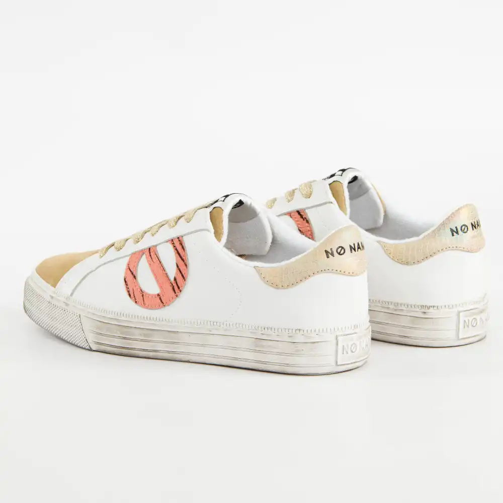 Strike side NO NAME - 9 Strike side NO NAME - 9