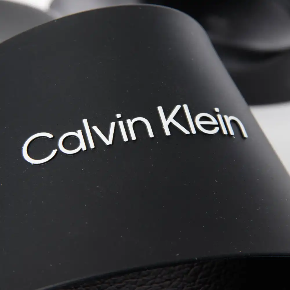Claquette homme Calvin Klein Original logo Noir - ZESHOES Claquette homme Calvin Klein Original logo Noir - ZESHOES