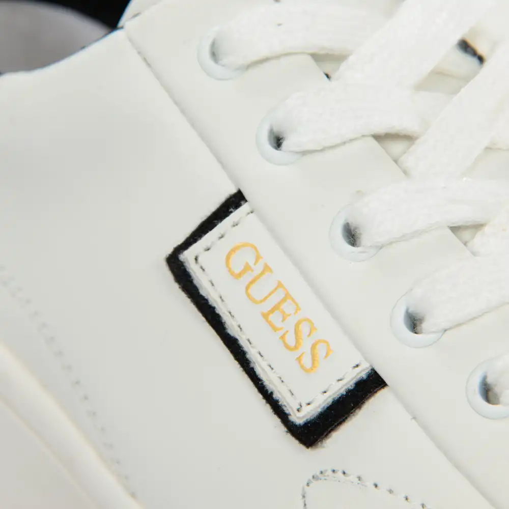 Running lucca Guess - 5