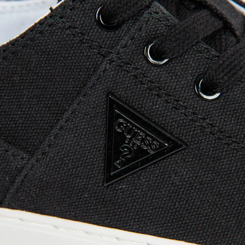 Sneaker classic logo triangle Guess - 4 Sneaker classic logo triangle Guess - 4