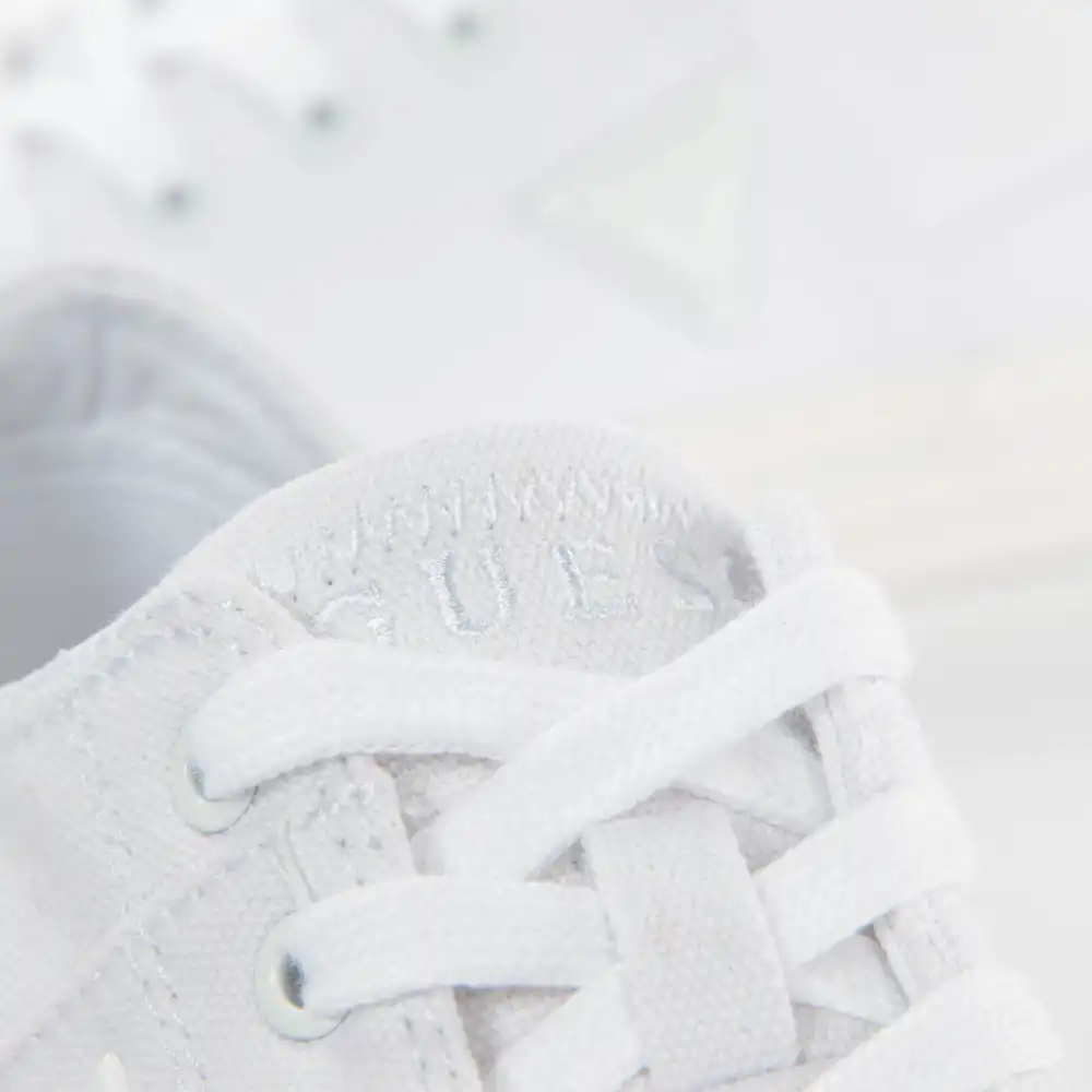 Sneaker classic logo triangle Guess - 3