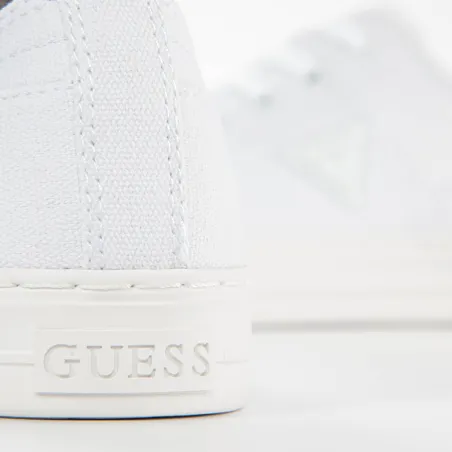 Produits victimes de leur succès Guess Blanc Sneaker classic logo triangle
