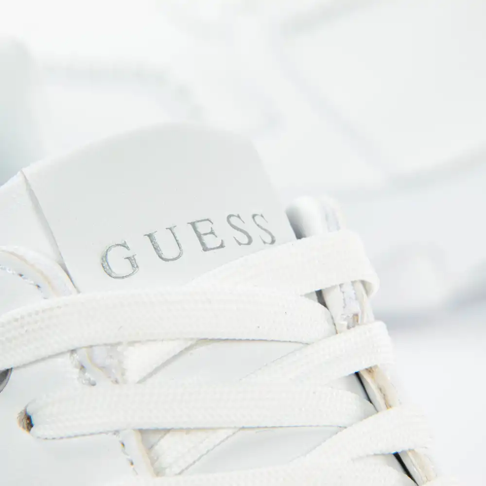 Chunky sneaker Guess - 7 Chunky sneaker Guess - 7