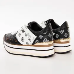 Basket de ville basse femme Guess Hindle sneaker Noir - ZESHOES Basket de ville basse femme Guess Hindle sneaker Noir - ZESHOES