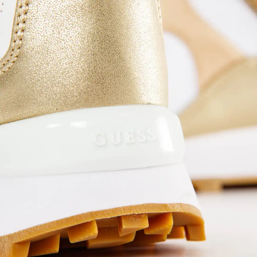 Basket de ville basse femme Guess Selvie Blanc - ZESHOES