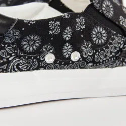 Basket de ville basse homme Guess Spiral designer Noir - ZESHOES