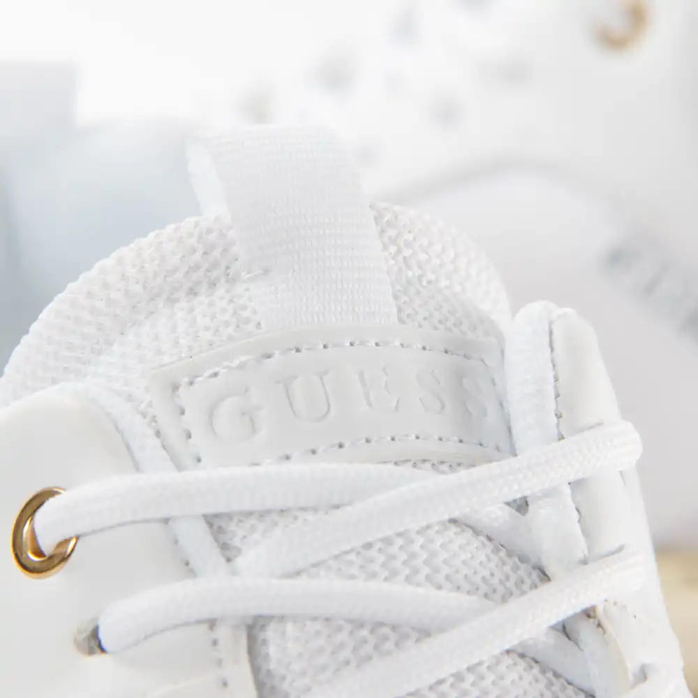 Metz Guess - 4 Metz Guess - 4