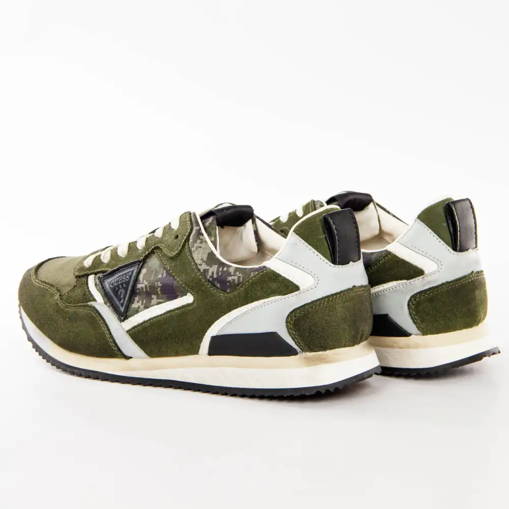 Black logo triangle Guess - 7 Black logo triangle Guess - 7