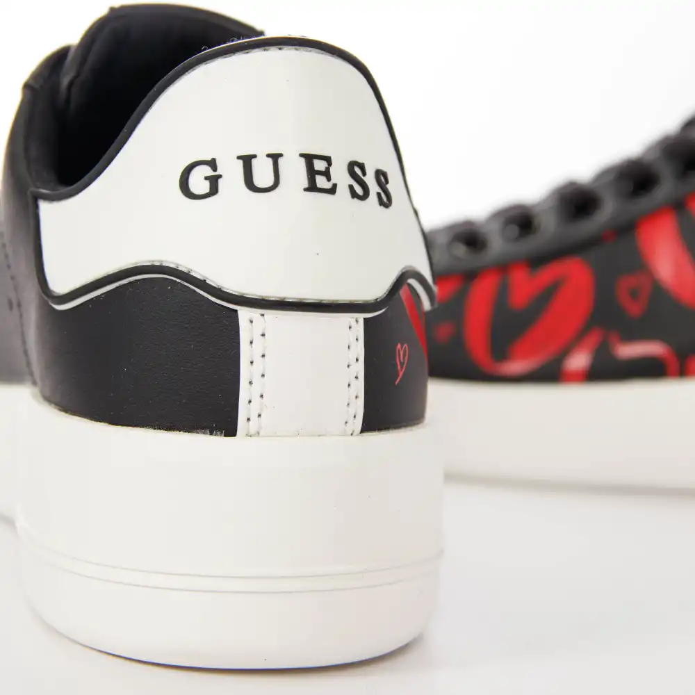 heart logo Guess - 9