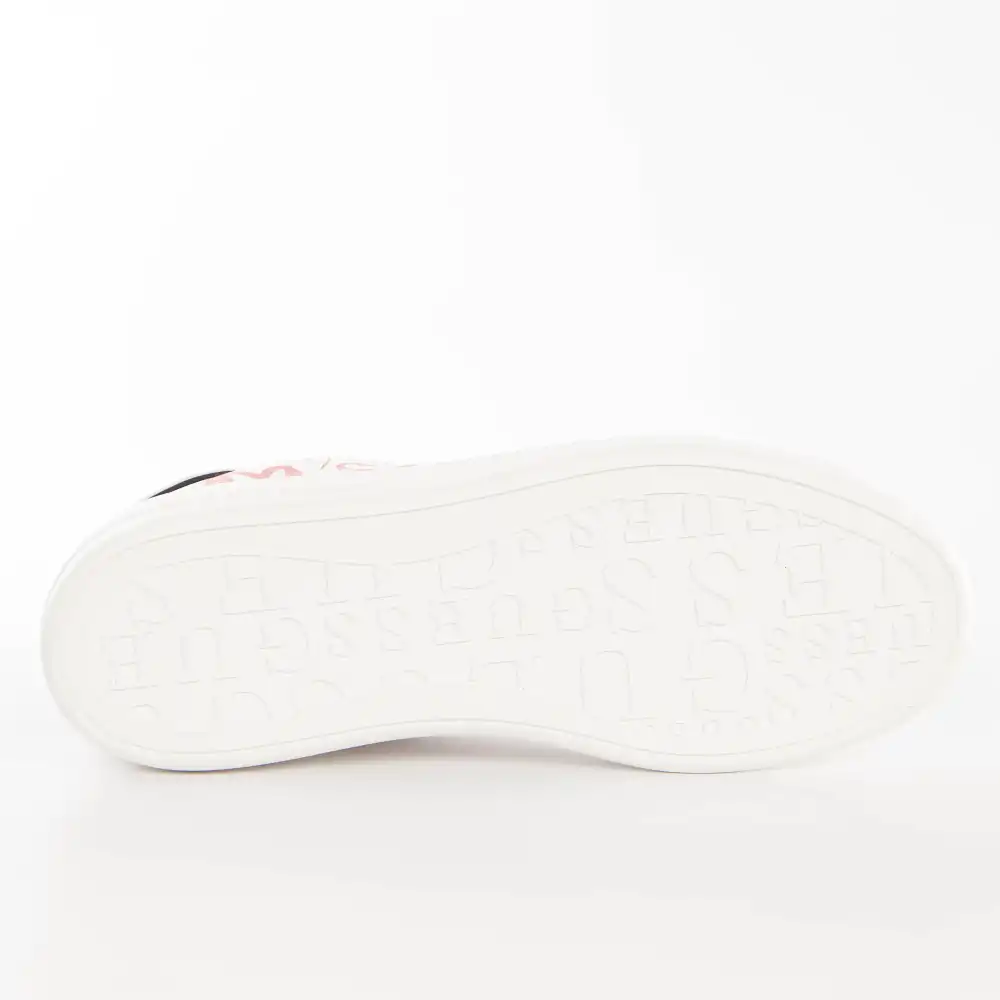 heart logo Guess - 6 heart logo Guess - 6