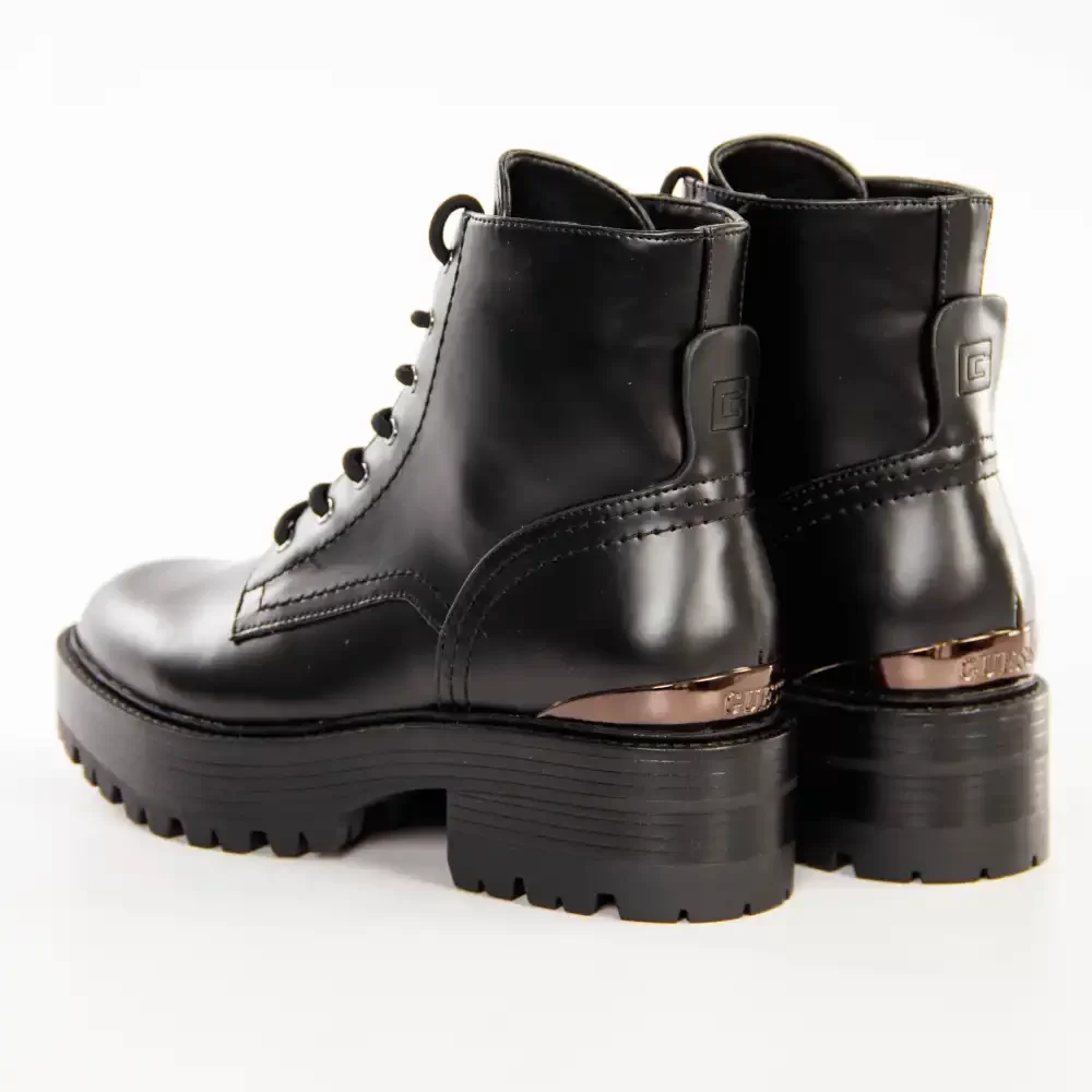 Follea Guess - 7 Follea Guess - 7