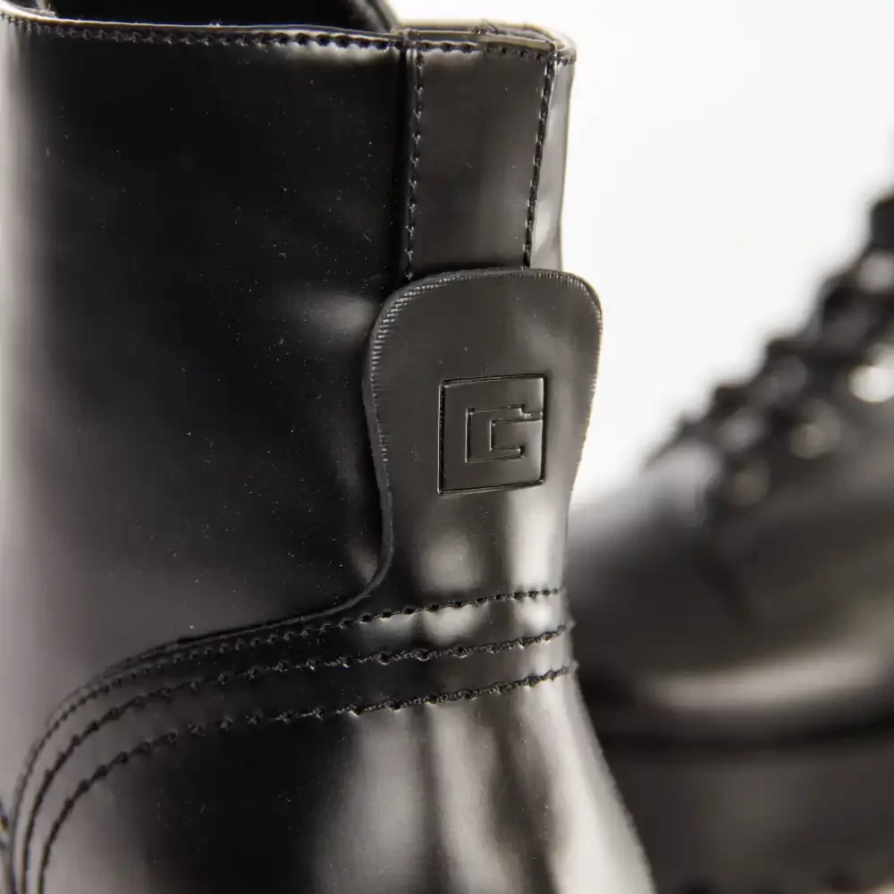 Follea Guess - 6 Follea Guess - 6