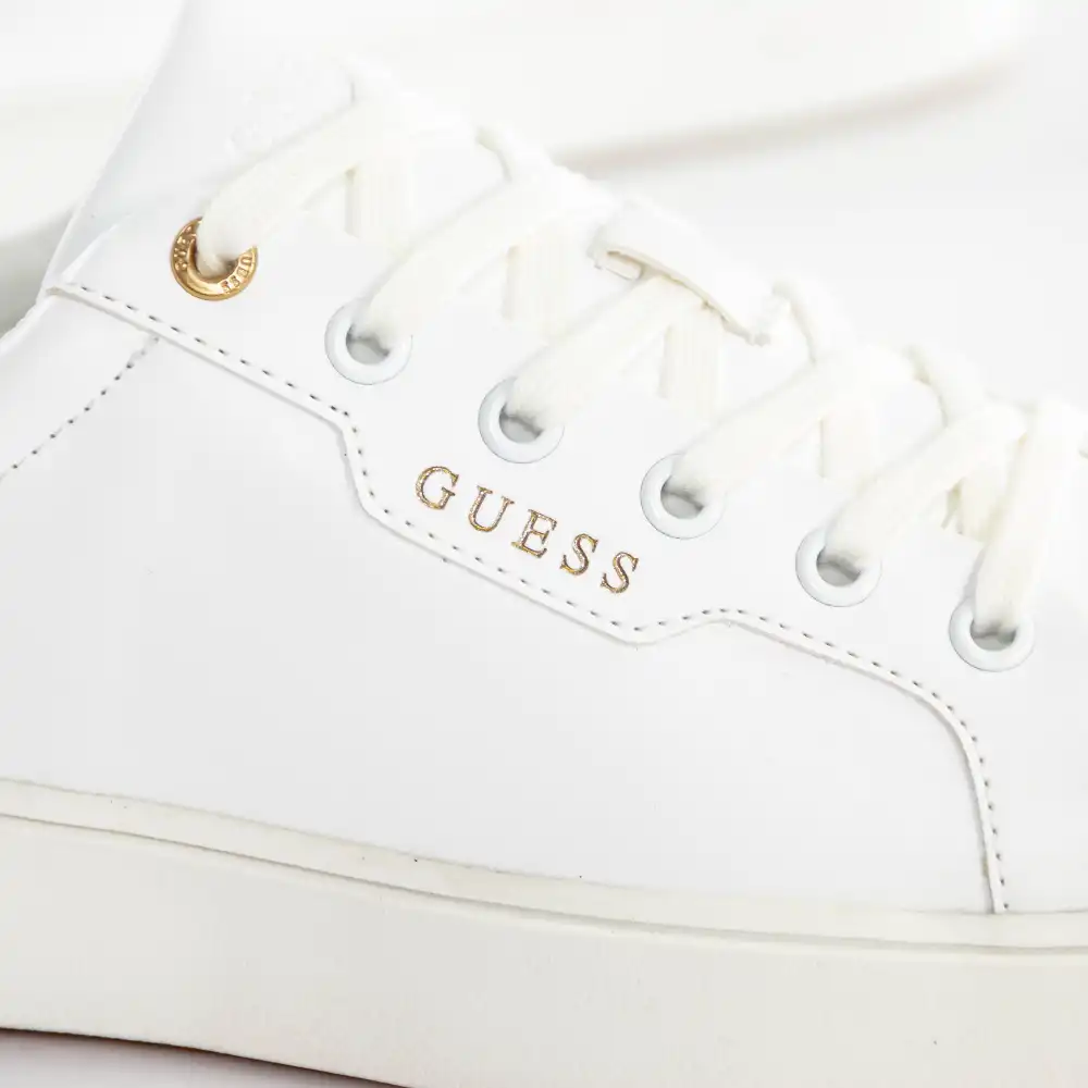 Classic gold triangle Guess - 4 Classic gold triangle Guess - 4