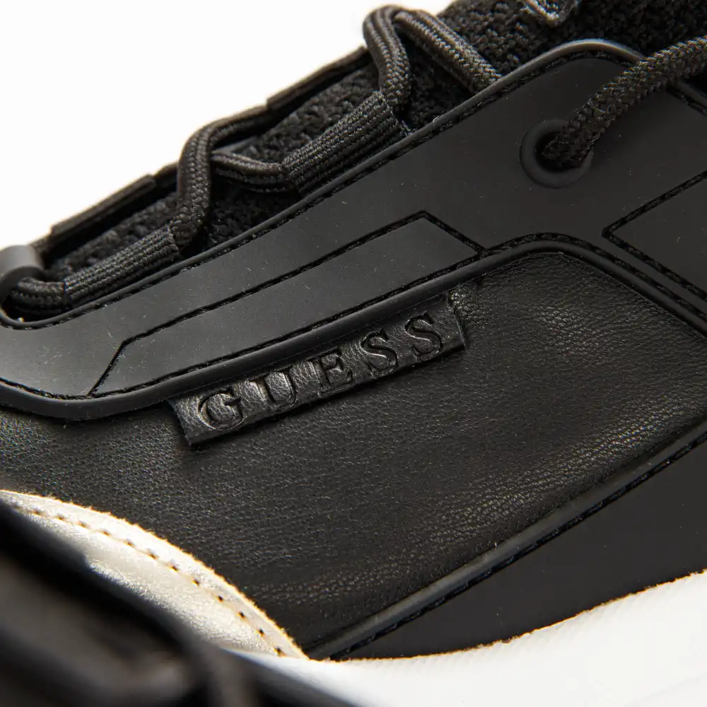 Logo triangle gold Guess - 8 Logo triangle gold Guess - 8