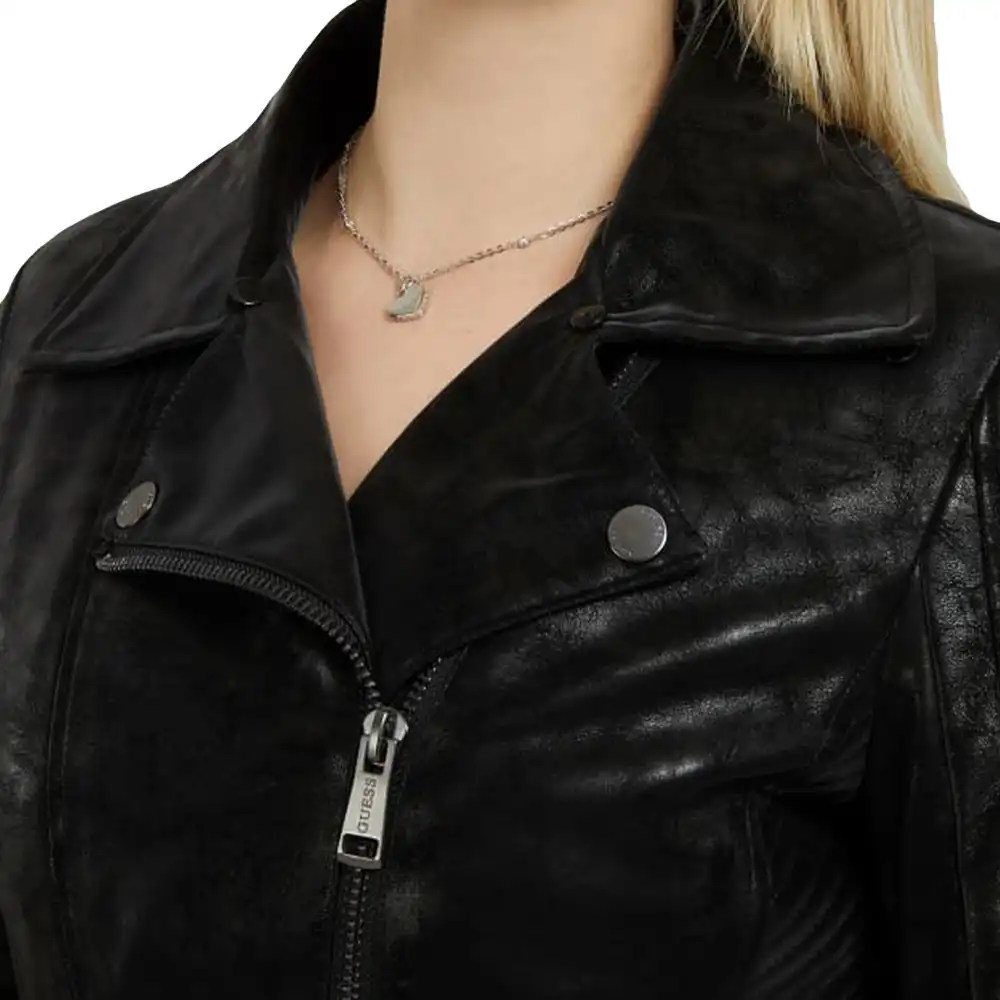 Classic winter Guess - 3 Classic winter Guess - 3