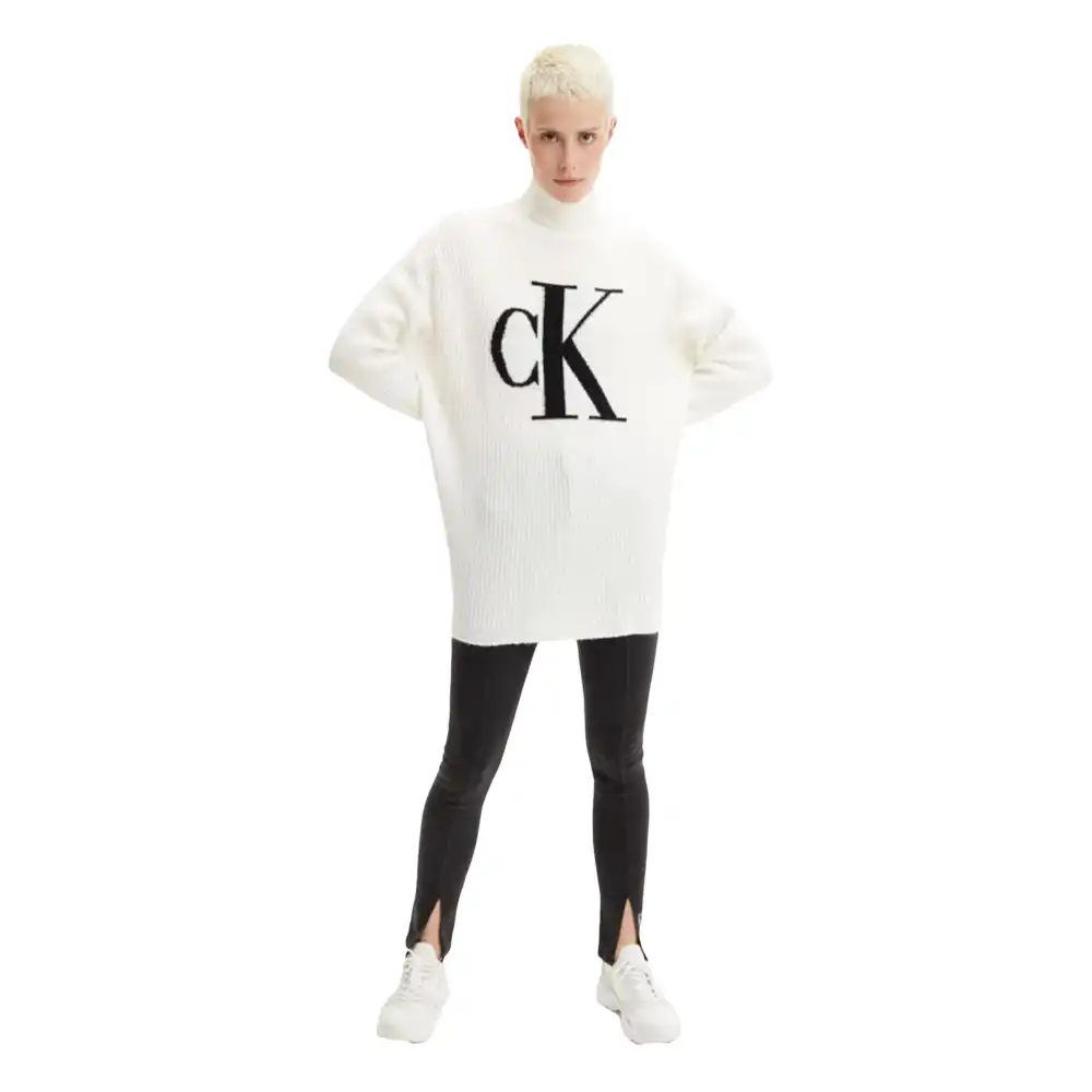 Oversized Calvin Klein - 4