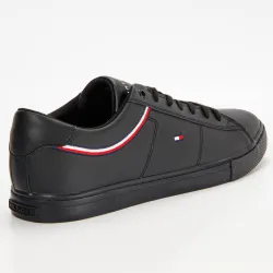 Essential Tommy Jeans - 7 Essential Tommy Jeans - 7