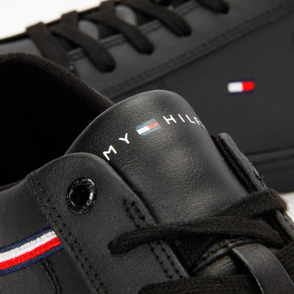 Essential Tommy Jeans - 3 Essential Tommy Jeans - 3